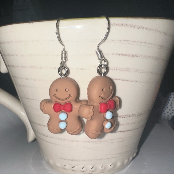 $3 GINGERBREAD CHRISTMAS EARRINGS. NEW. STERLING SILVER HOOKS. $3 IF BUNDLED - Picture 2 of 16